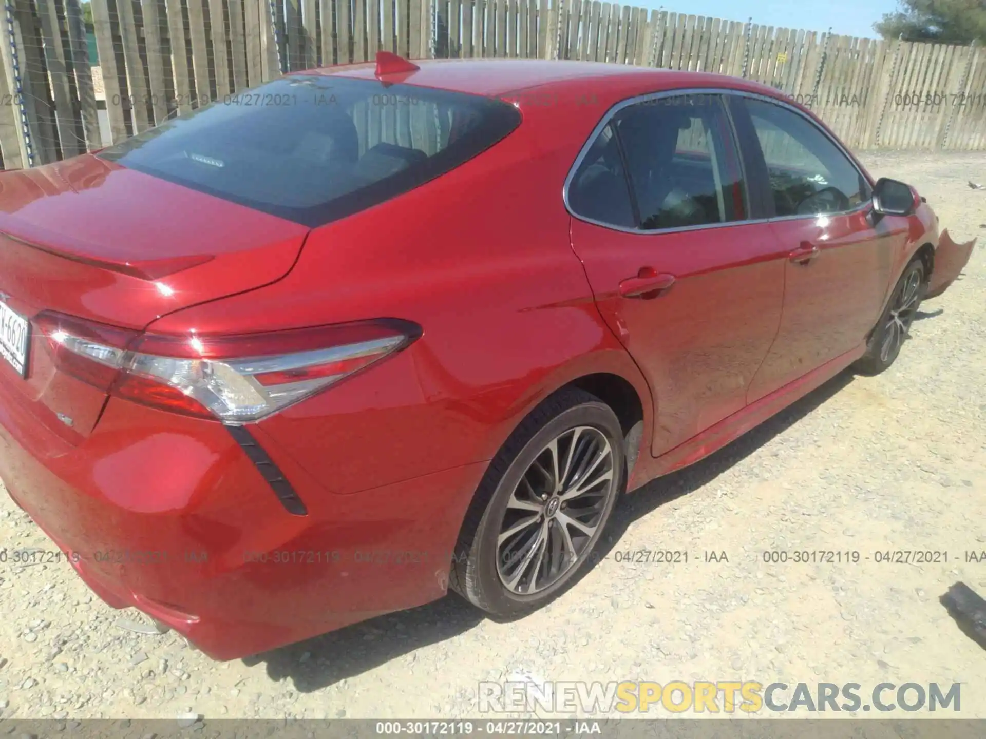 4 Photograph of a damaged car 4T1B11HK5KU290647 TOYOTA CAMRY 2019