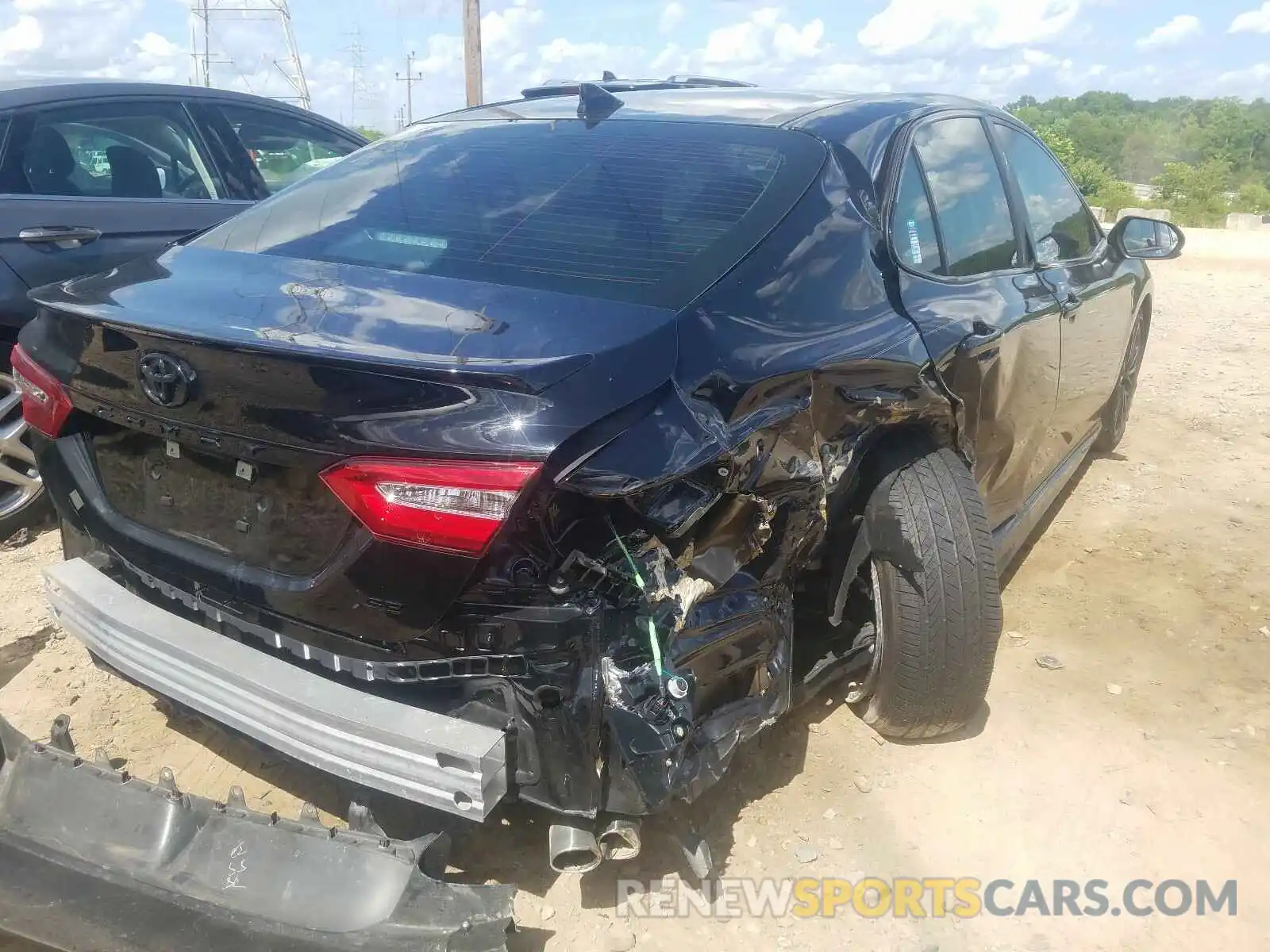 4 Photograph of a damaged car 4T1B11HK5KU290793 TOYOTA CAMRY 2019