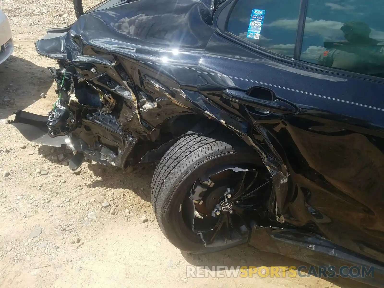 9 Photograph of a damaged car 4T1B11HK5KU290793 TOYOTA CAMRY 2019