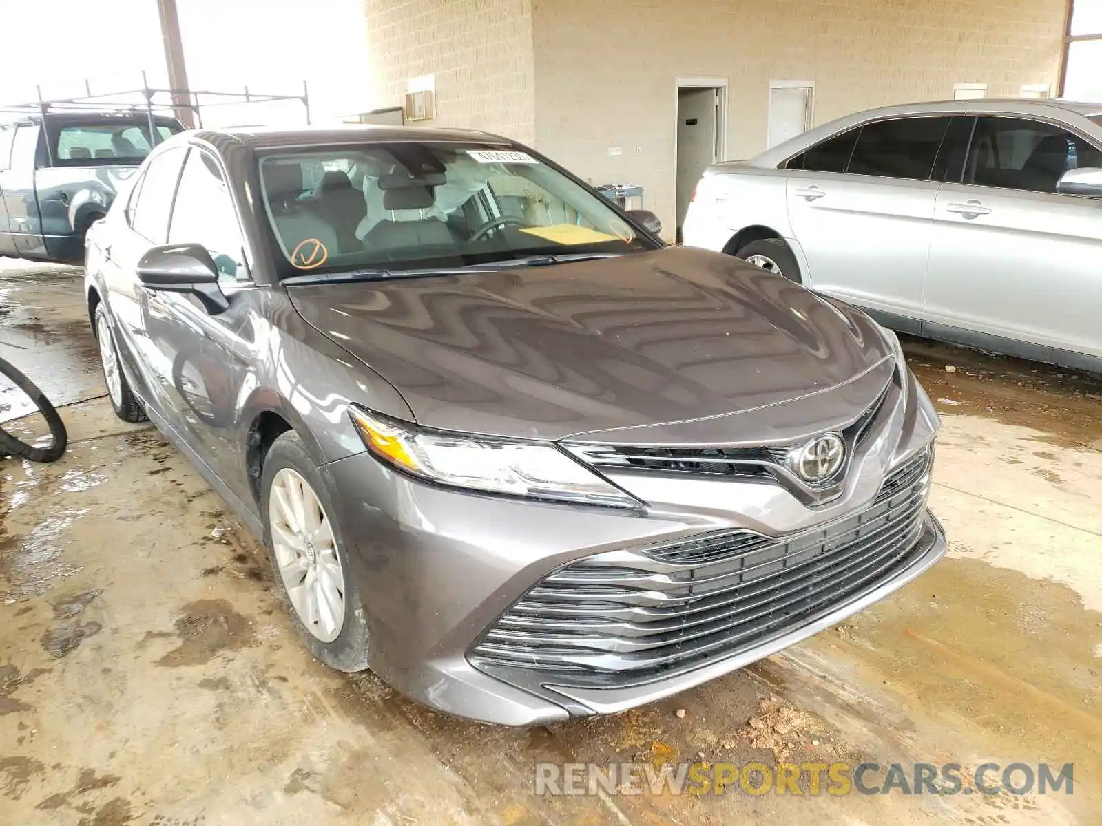 1 Photograph of a damaged car 4T1B11HK5KU291281 TOYOTA CAMRY 2019