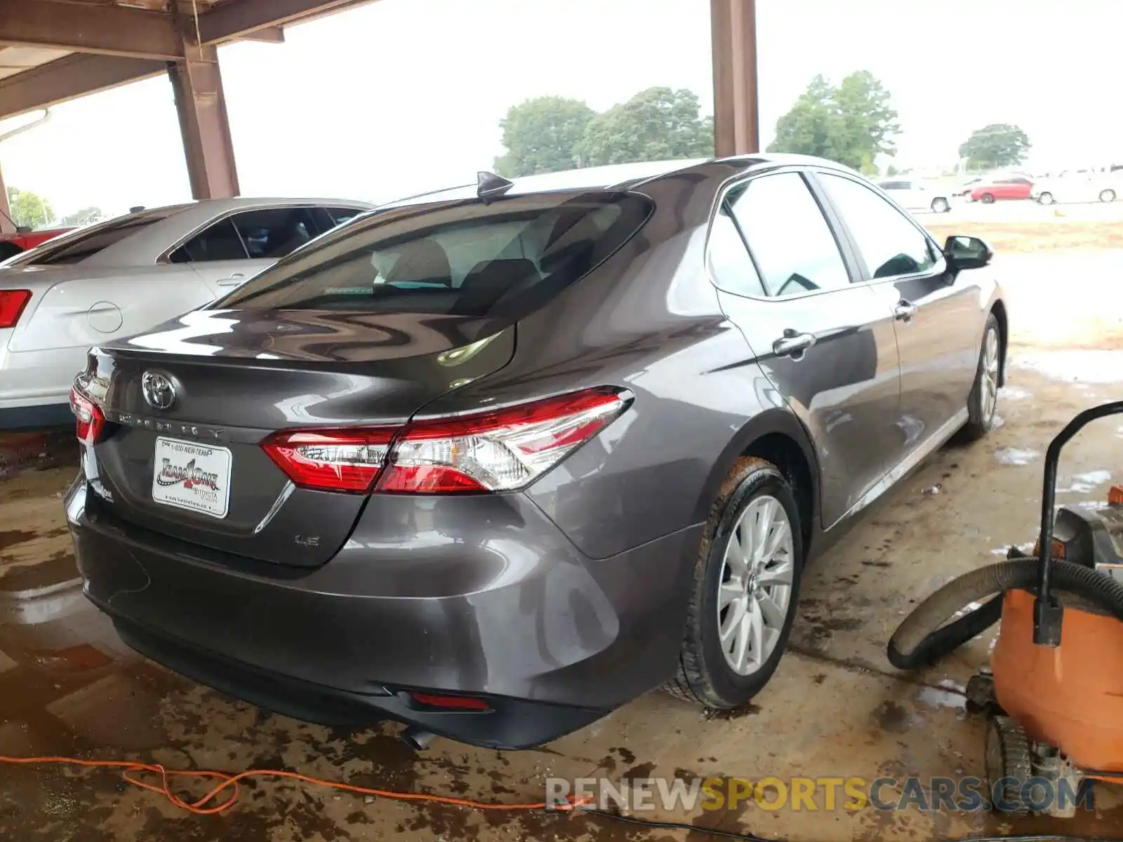 4 Photograph of a damaged car 4T1B11HK5KU291281 TOYOTA CAMRY 2019