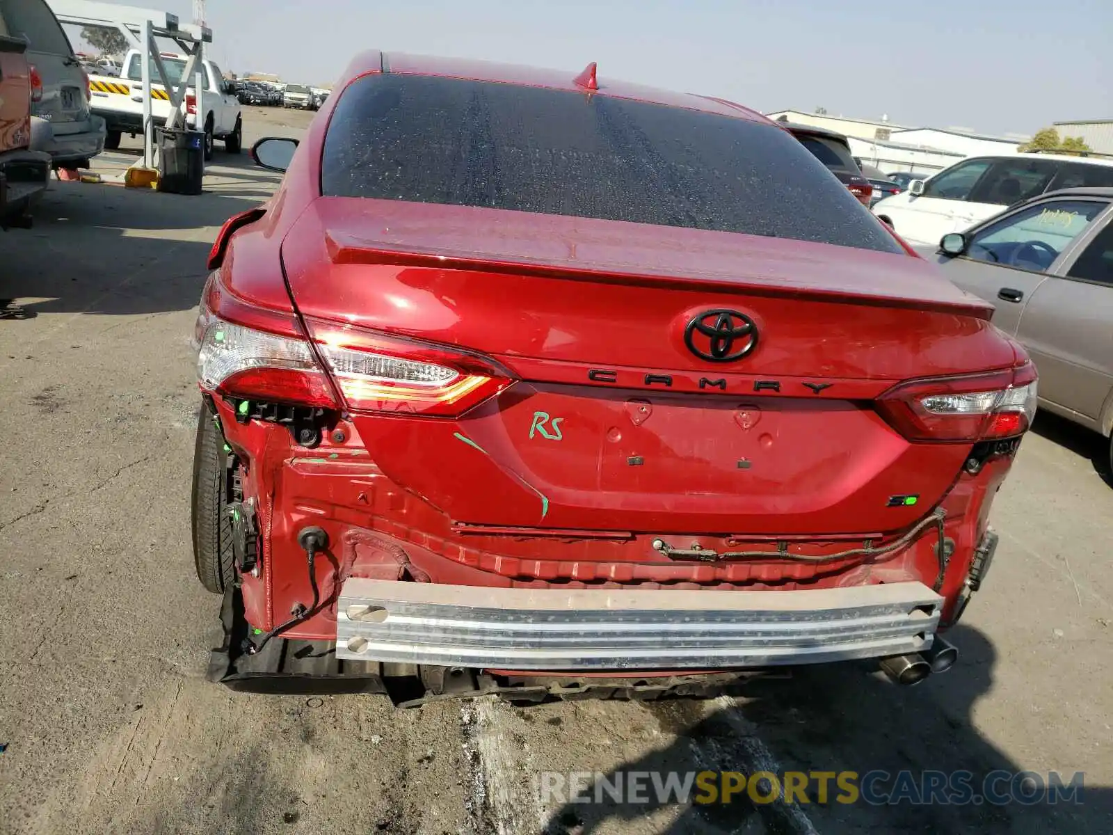 9 Photograph of a damaged car 4T1B11HK5KU293533 TOYOTA CAMRY 2019