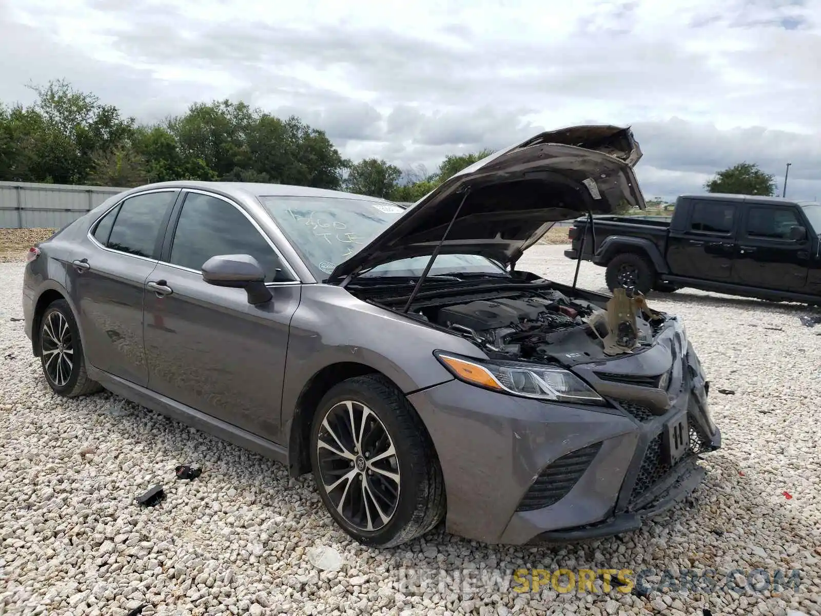 1 Photograph of a damaged car 4T1B11HK5KU294908 TOYOTA CAMRY 2019