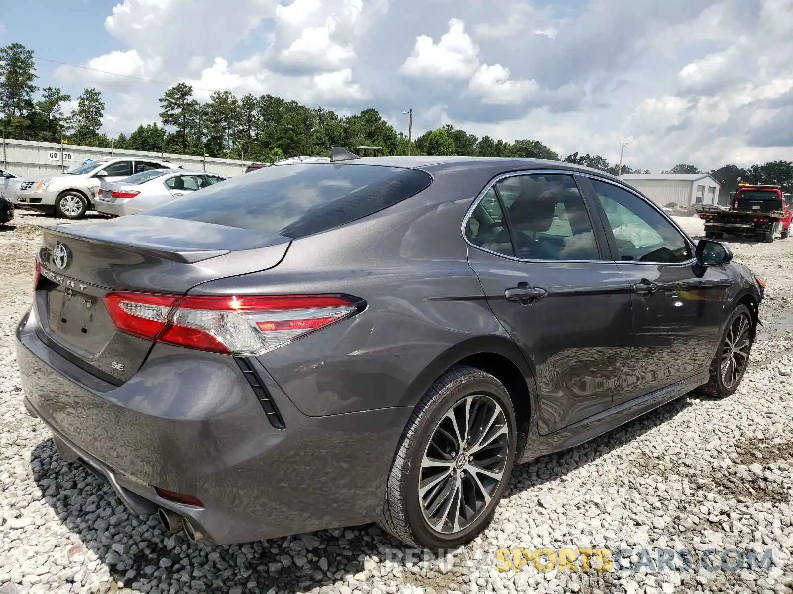 4 Photograph of a damaged car 4T1B11HK5KU295542 TOYOTA CAMRY 2019