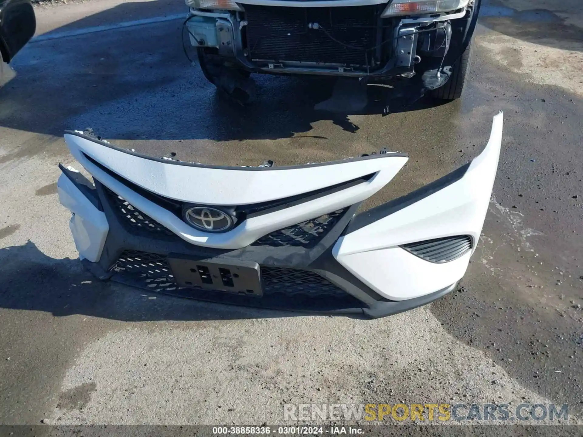12 Photograph of a damaged car 4T1B11HK5KU296500 TOYOTA CAMRY 2019