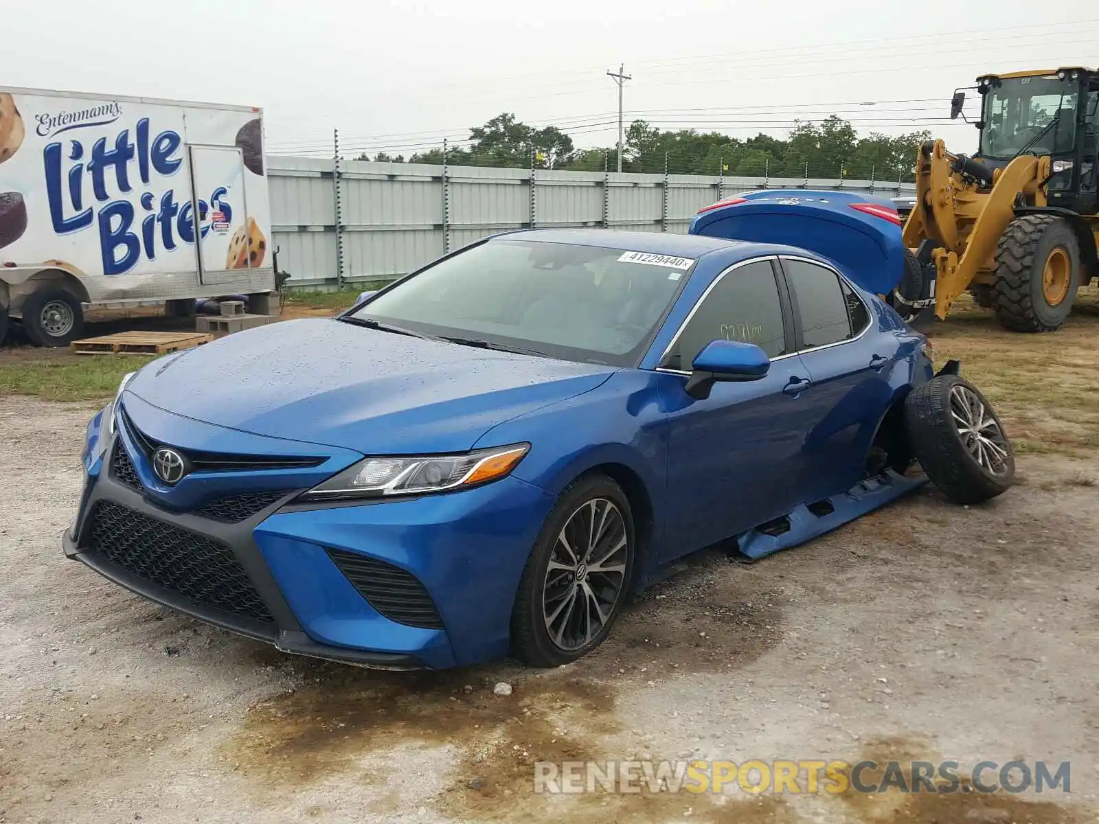 2 Photograph of a damaged car 4T1B11HK5KU298912 TOYOTA CAMRY 2019