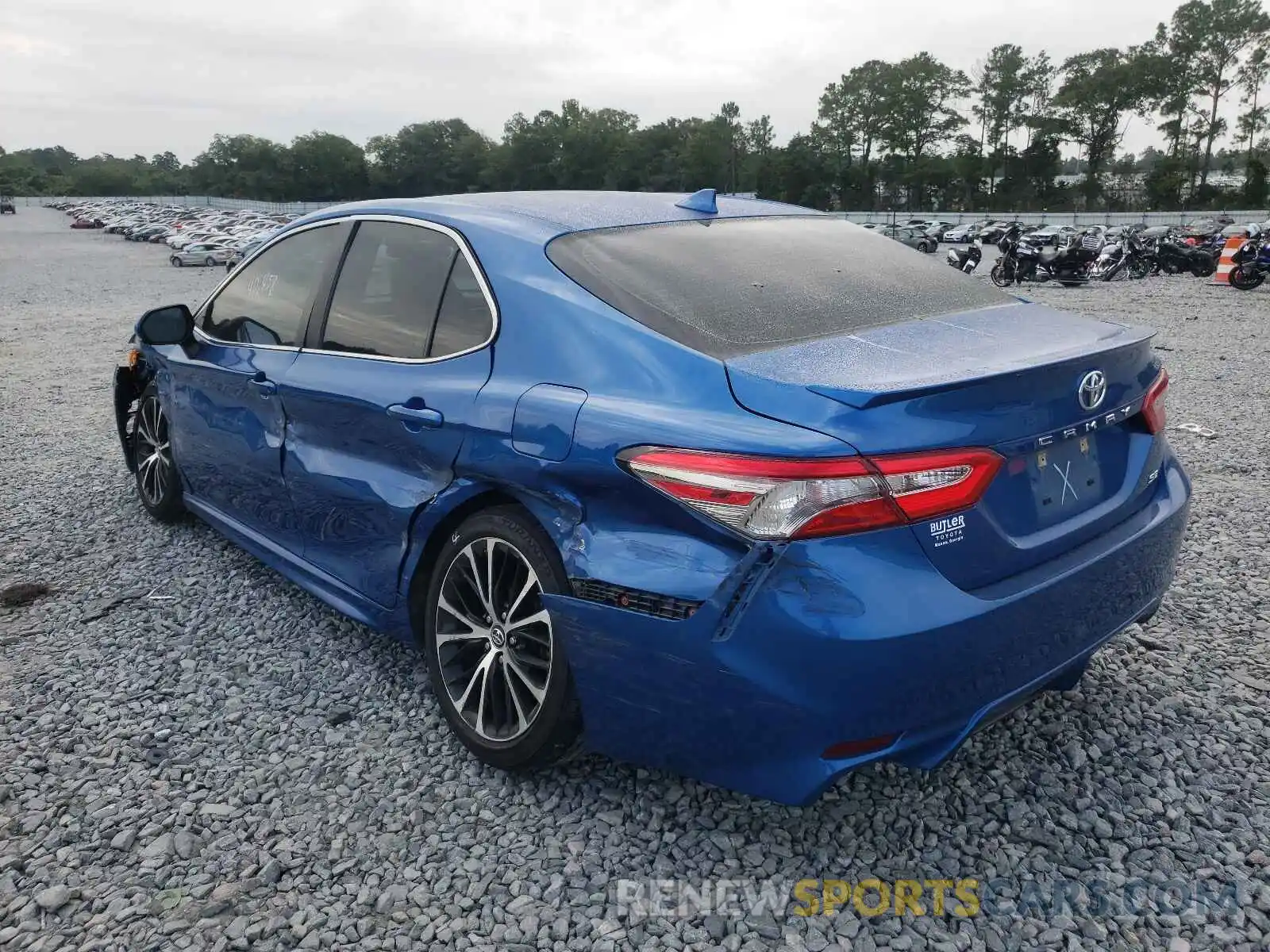 3 Photograph of a damaged car 4T1B11HK5KU299798 TOYOTA CAMRY 2019