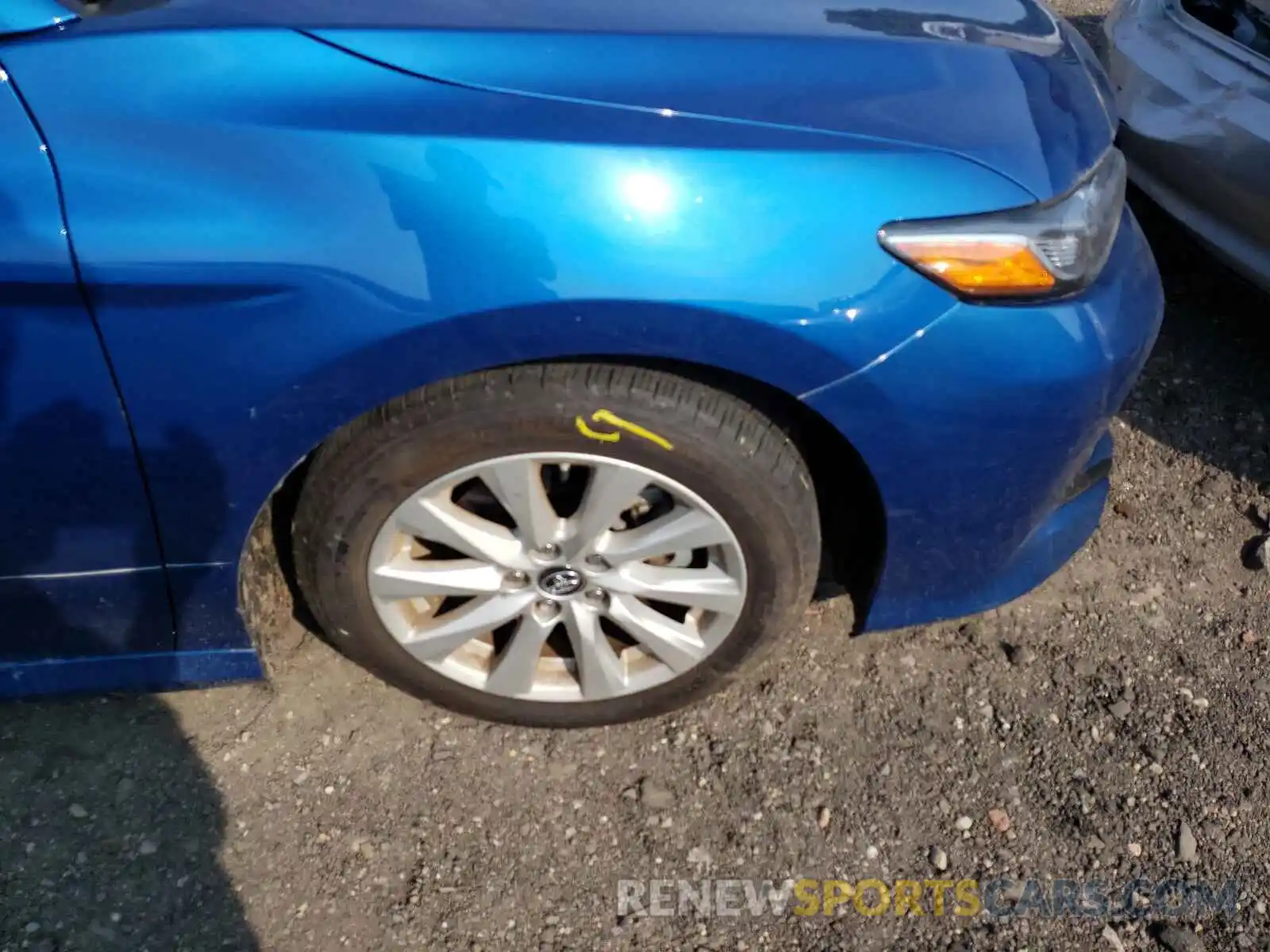 9 Photograph of a damaged car 4T1B11HK5KU299865 TOYOTA CAMRY 2019