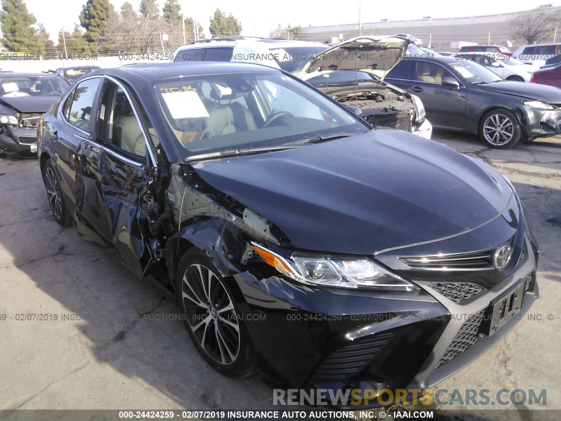 1 Photograph of a damaged car 4T1B11HK5KU680048 TOYOTA CAMRY 2019