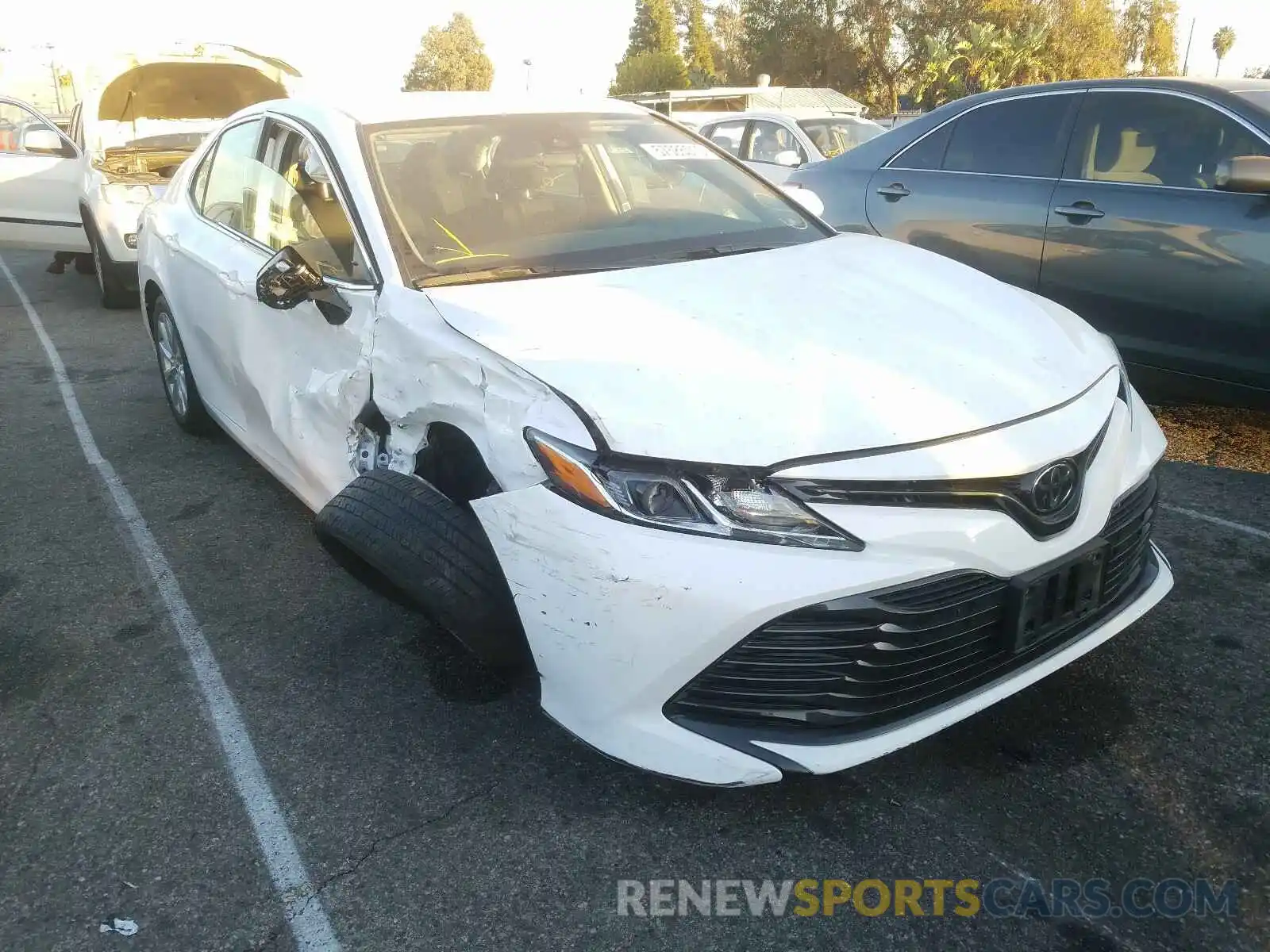 1 Photograph of a damaged car 4T1B11HK5KU680681 TOYOTA CAMRY 2019