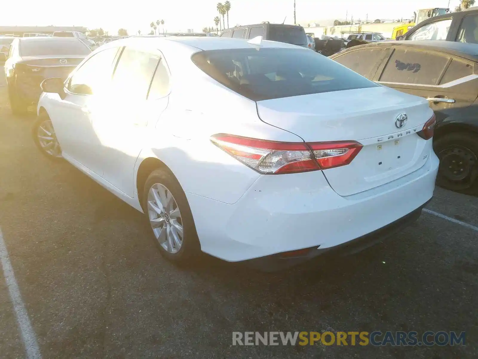 3 Photograph of a damaged car 4T1B11HK5KU680681 TOYOTA CAMRY 2019