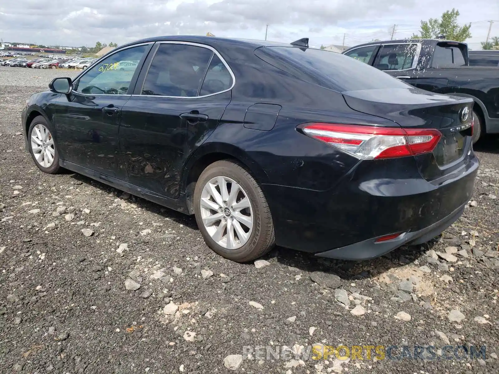 3 Photograph of a damaged car 4T1B11HK5KU681345 TOYOTA CAMRY 2019