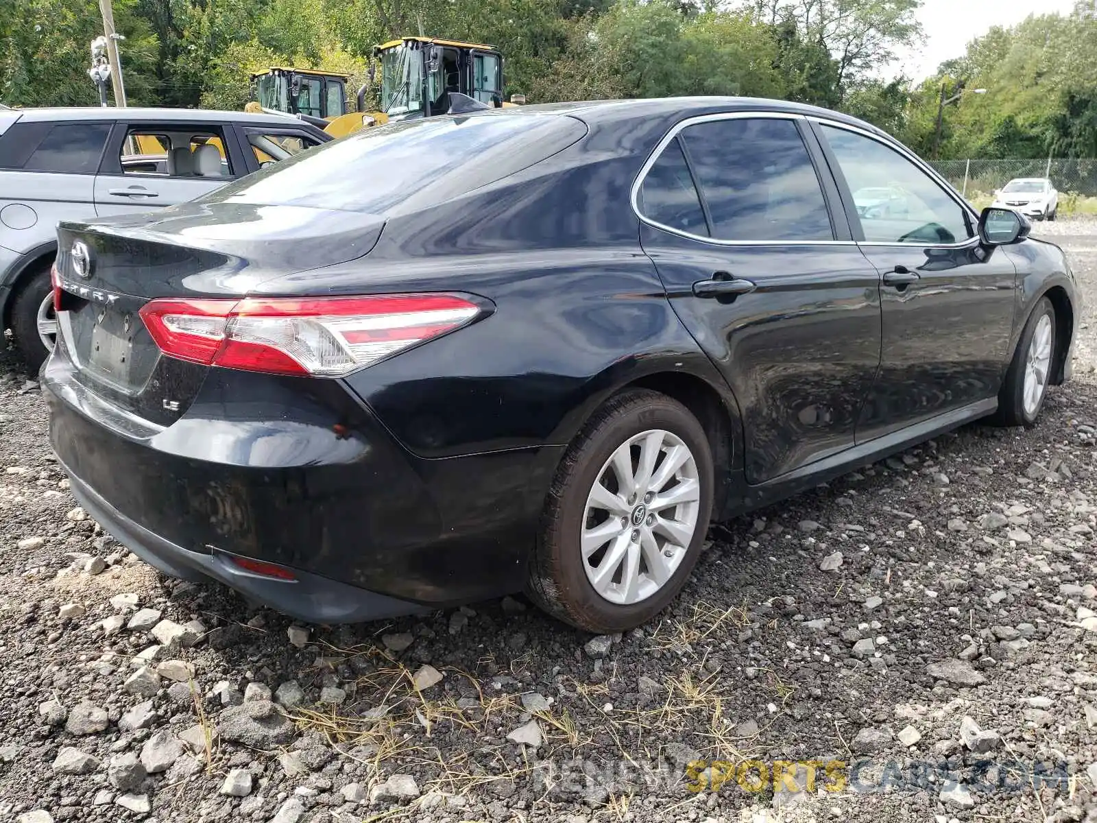 4 Photograph of a damaged car 4T1B11HK5KU681345 TOYOTA CAMRY 2019