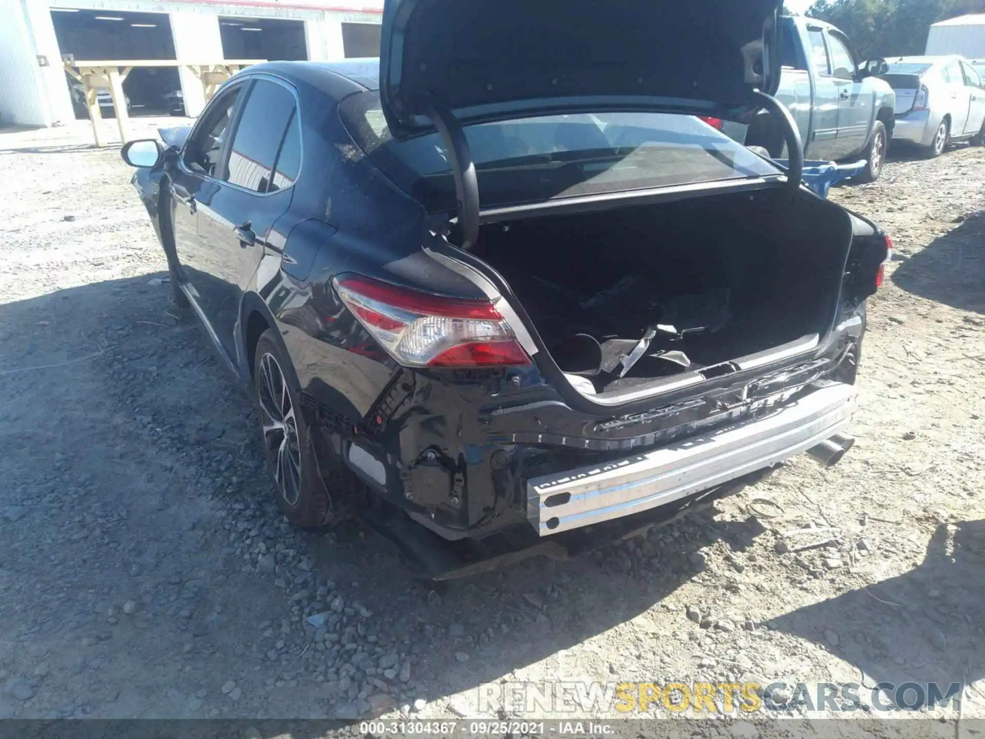 3 Photograph of a damaged car 4T1B11HK5KU681426 TOYOTA CAMRY 2019