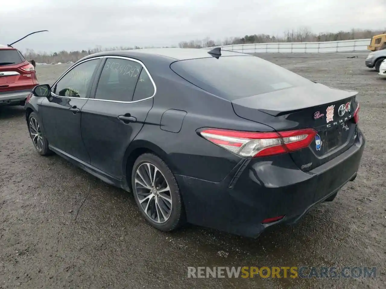 3 Photograph of a damaged car 4T1B11HK5KU681765 TOYOTA CAMRY 2019