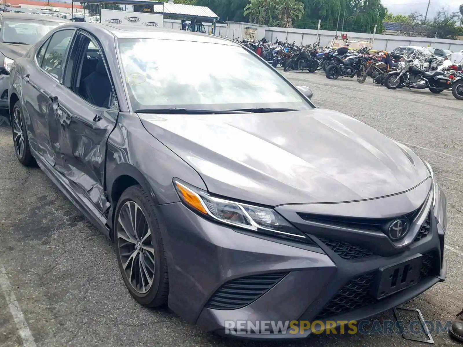 1 Photograph of a damaged car 4T1B11HK5KU681975 TOYOTA CAMRY 2019