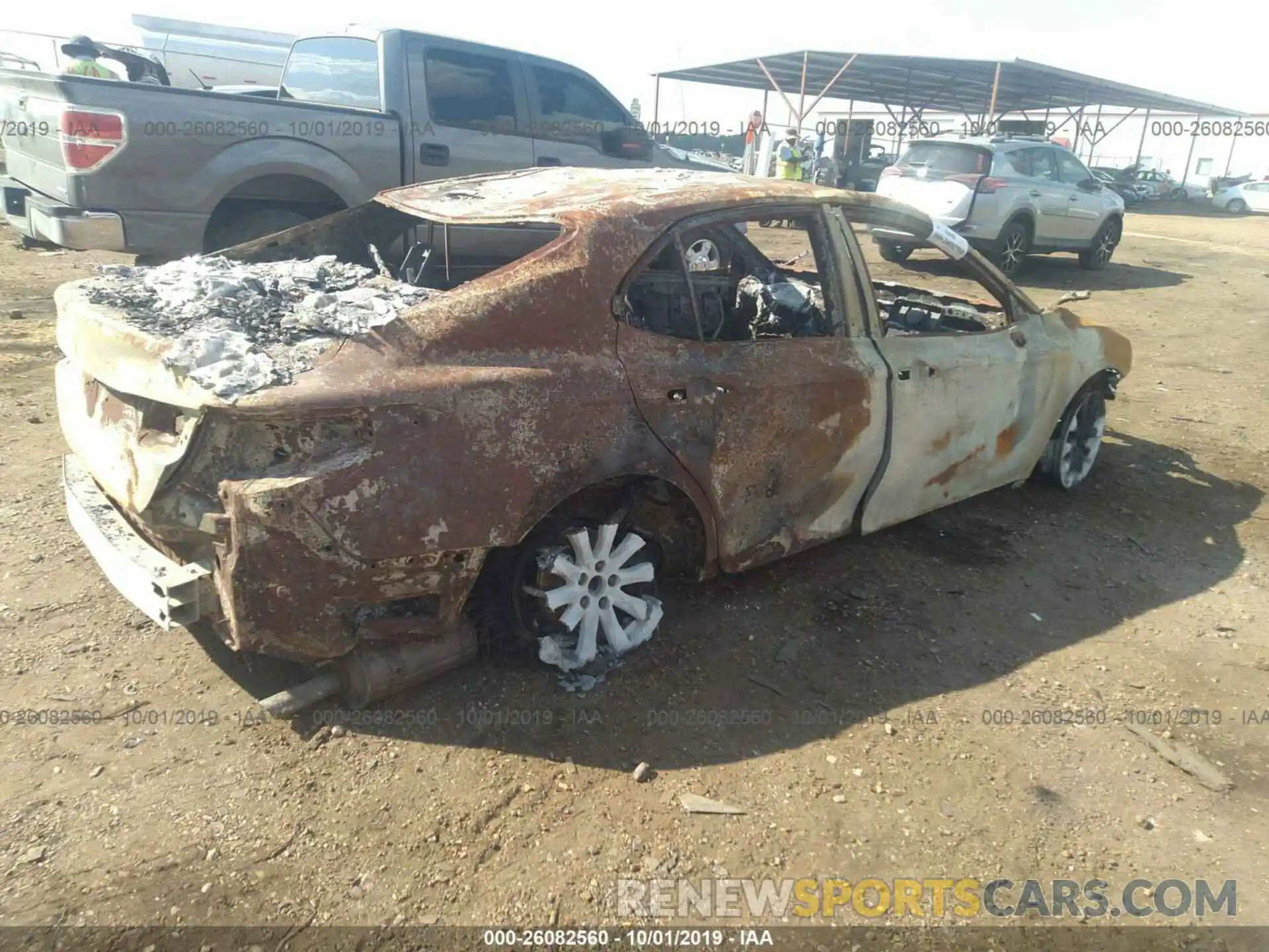 4 Photograph of a damaged car 4T1B11HK5KU682155 TOYOTA CAMRY 2019