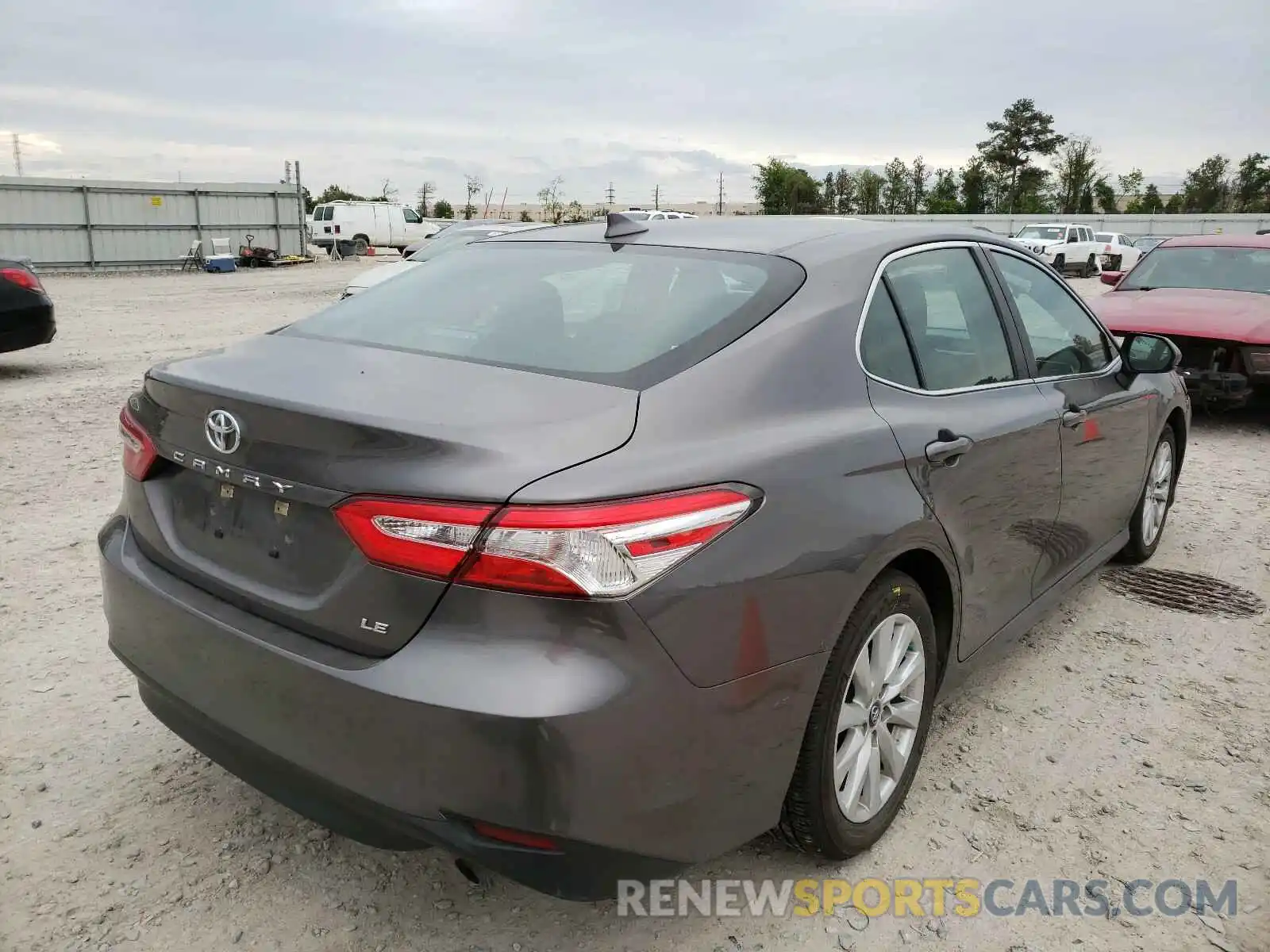 4 Photograph of a damaged car 4T1B11HK5KU682320 TOYOTA CAMRY 2019