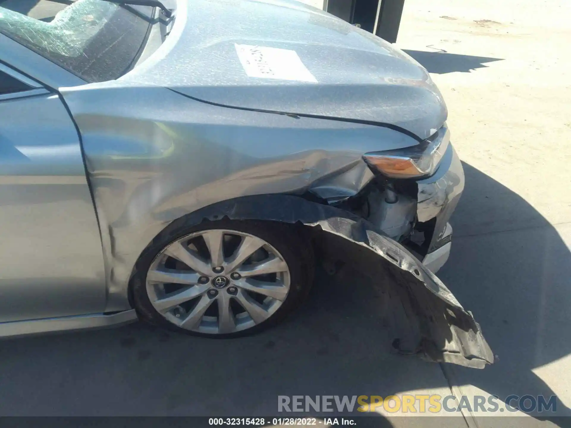 6 Photograph of a damaged car 4T1B11HK5KU684083 TOYOTA CAMRY 2019