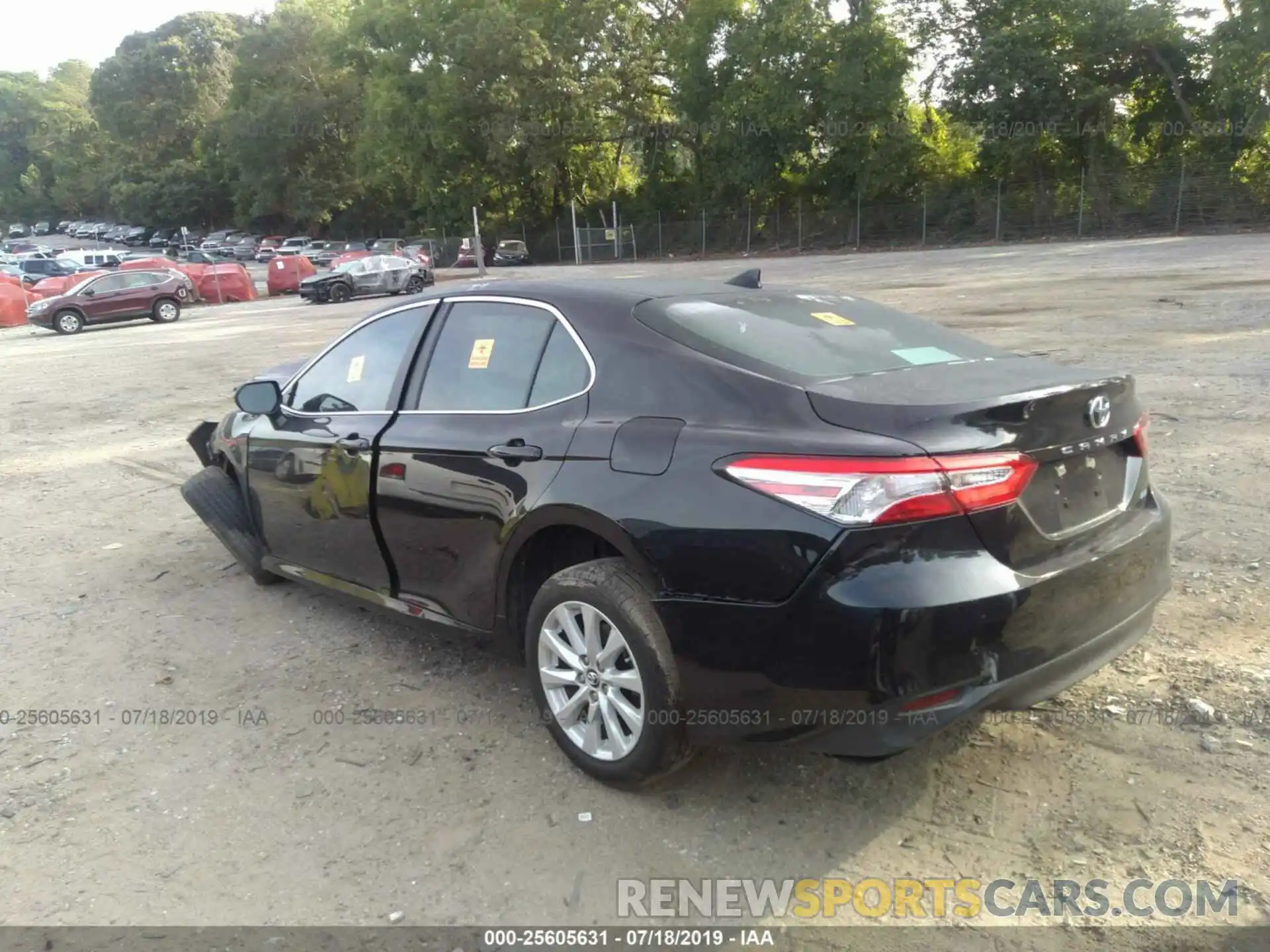 3 Photograph of a damaged car 4T1B11HK5KU684150 TOYOTA CAMRY 2019