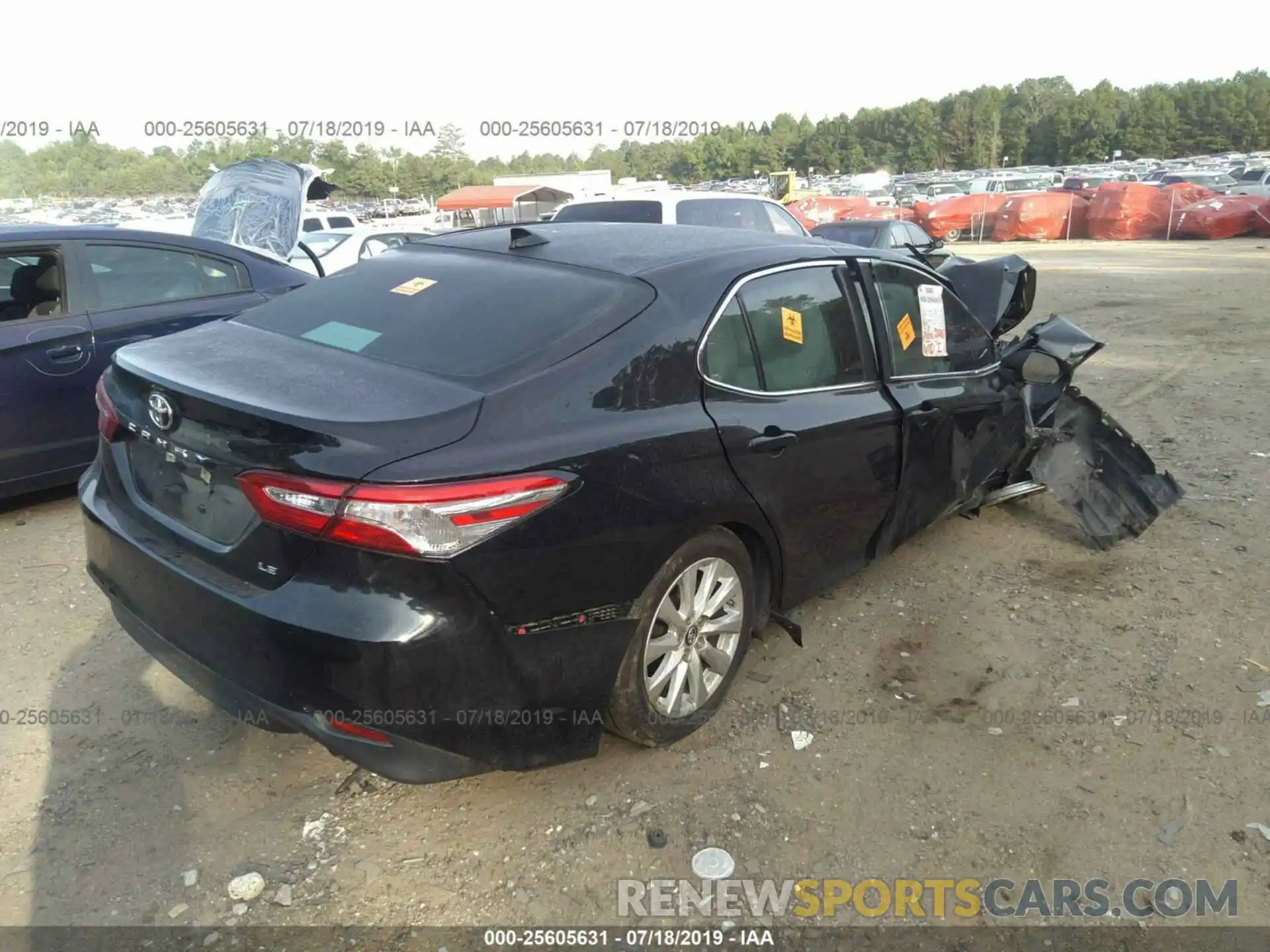 4 Photograph of a damaged car 4T1B11HK5KU684150 TOYOTA CAMRY 2019