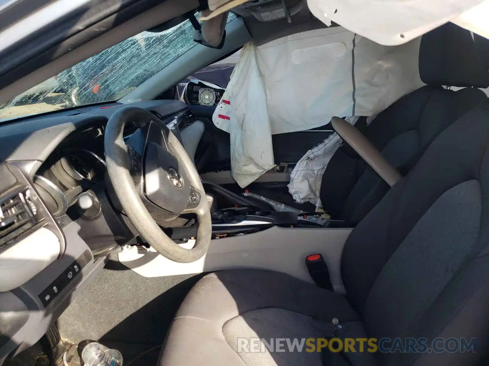 5 Photograph of a damaged car 4T1B11HK5KU684522 TOYOTA CAMRY 2019