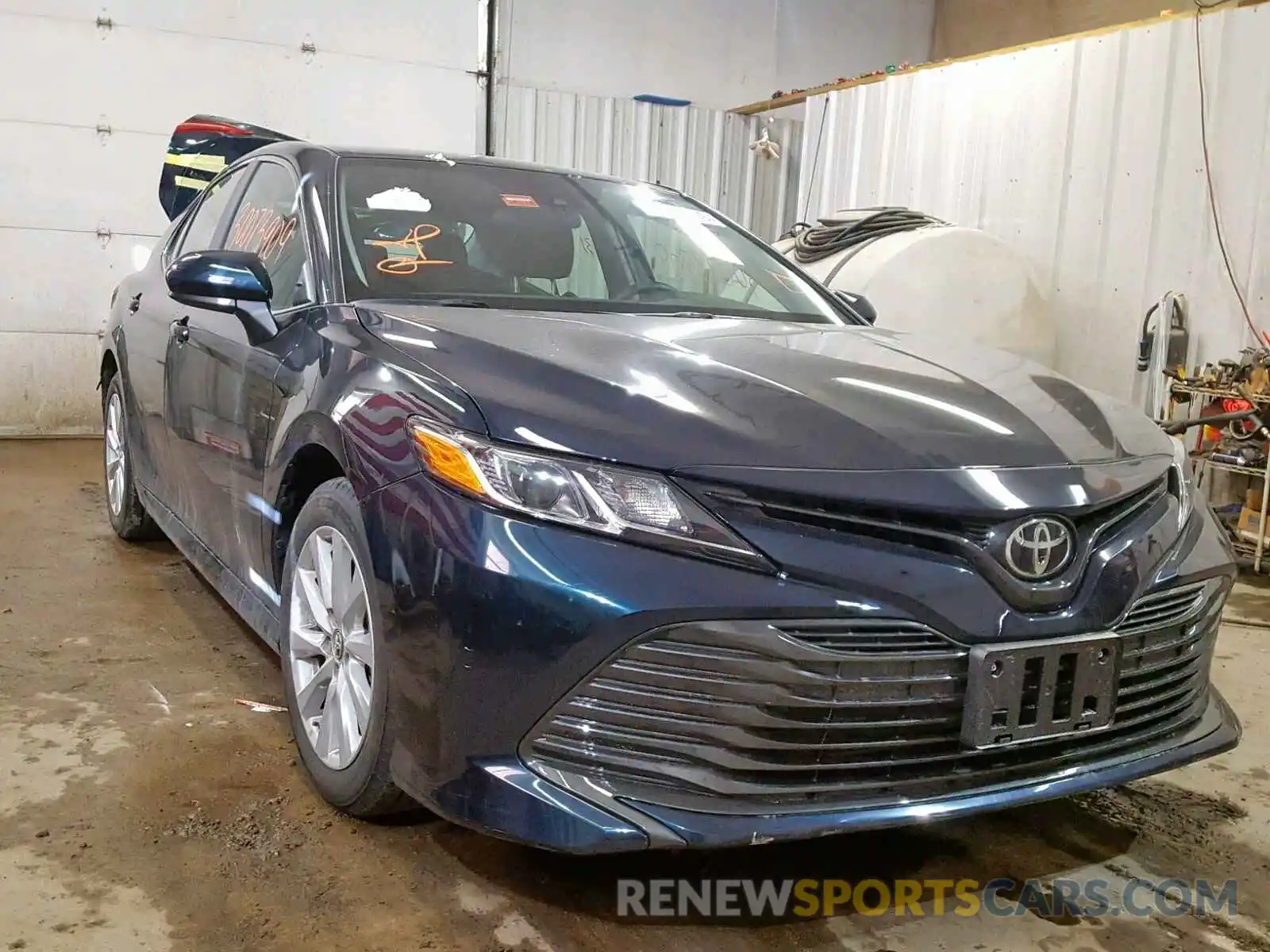 1 Photograph of a damaged car 4T1B11HK5KU684696 TOYOTA CAMRY 2019