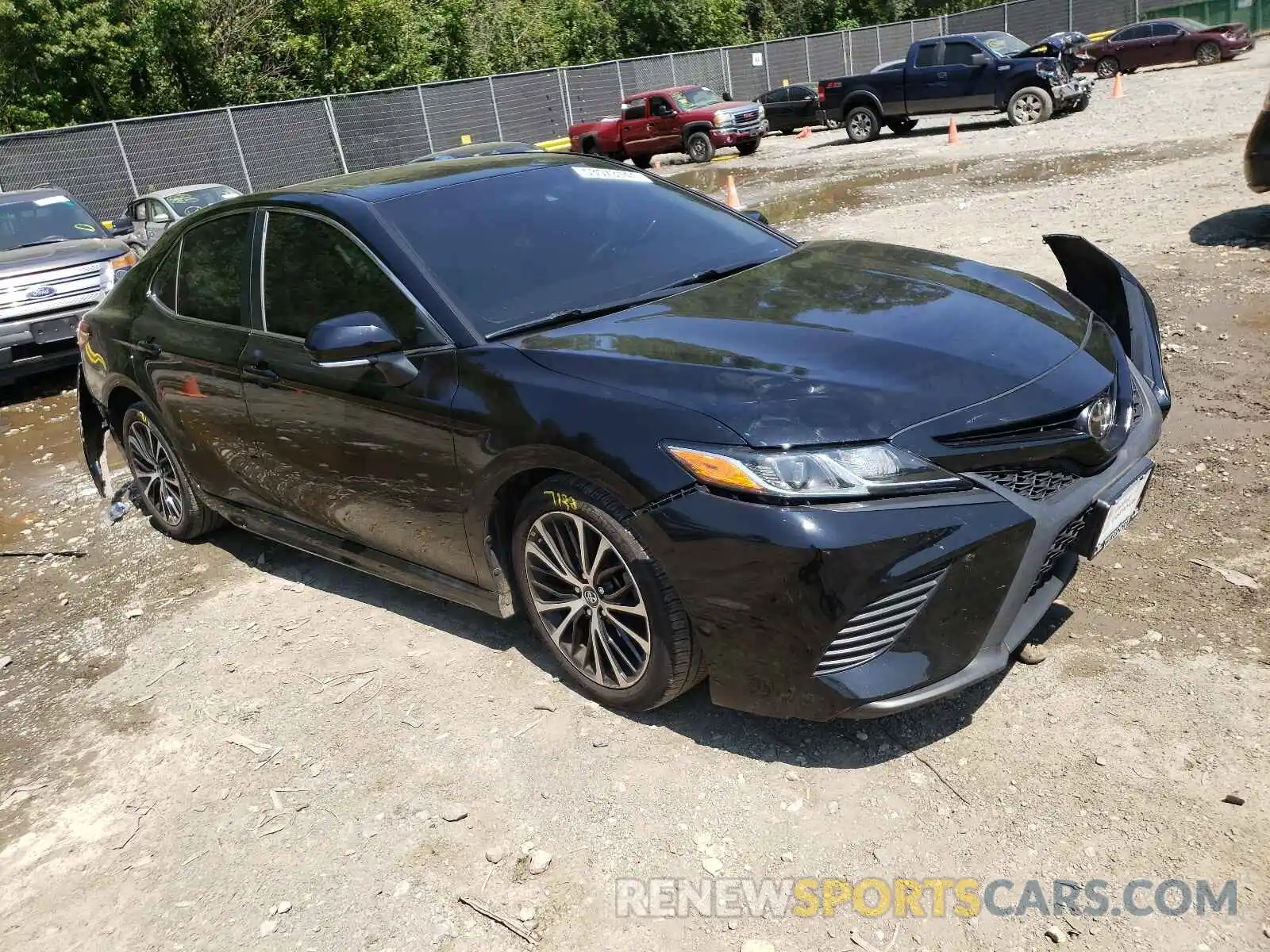 1 Photograph of a damaged car 4T1B11HK5KU685024 TOYOTA CAMRY 2019