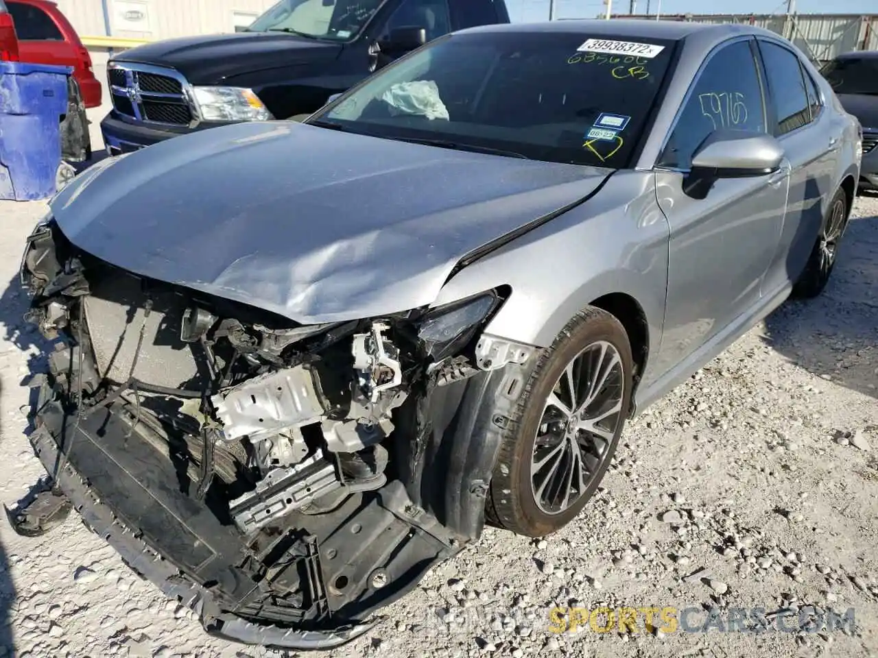 2 Photograph of a damaged car 4T1B11HK5KU685606 TOYOTA CAMRY 2019