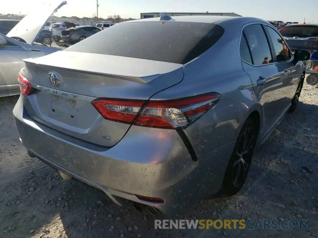 4 Photograph of a damaged car 4T1B11HK5KU685606 TOYOTA CAMRY 2019