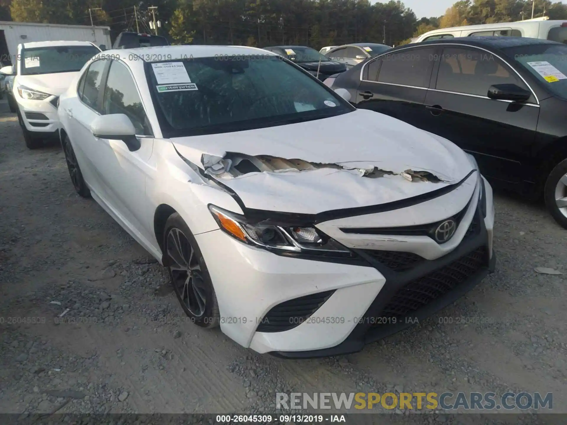 1 Photograph of a damaged car 4T1B11HK5KU686481 TOYOTA CAMRY 2019