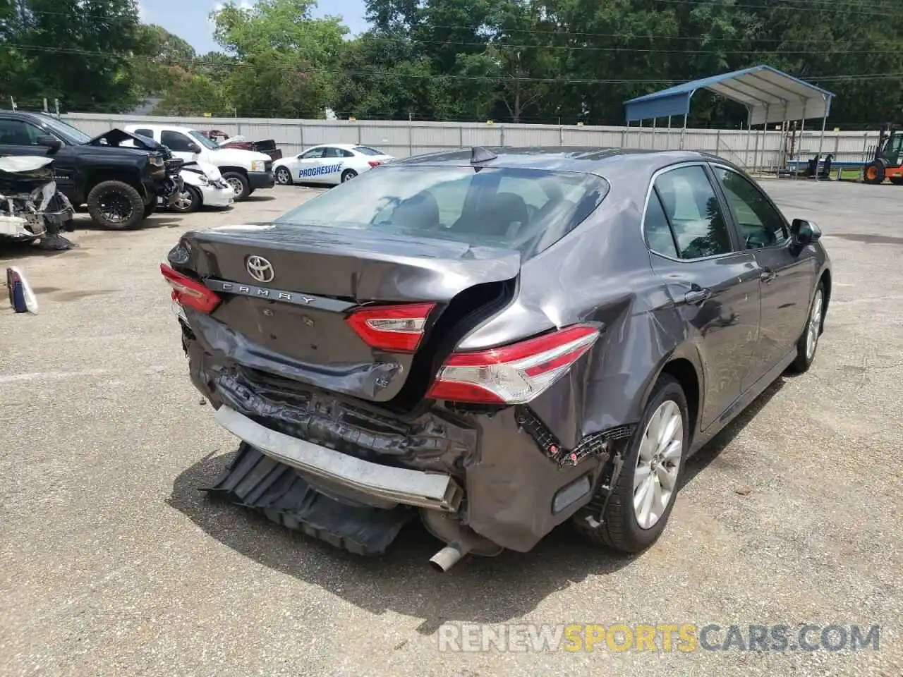 4 Photograph of a damaged car 4T1B11HK5KU687887 TOYOTA CAMRY 2019