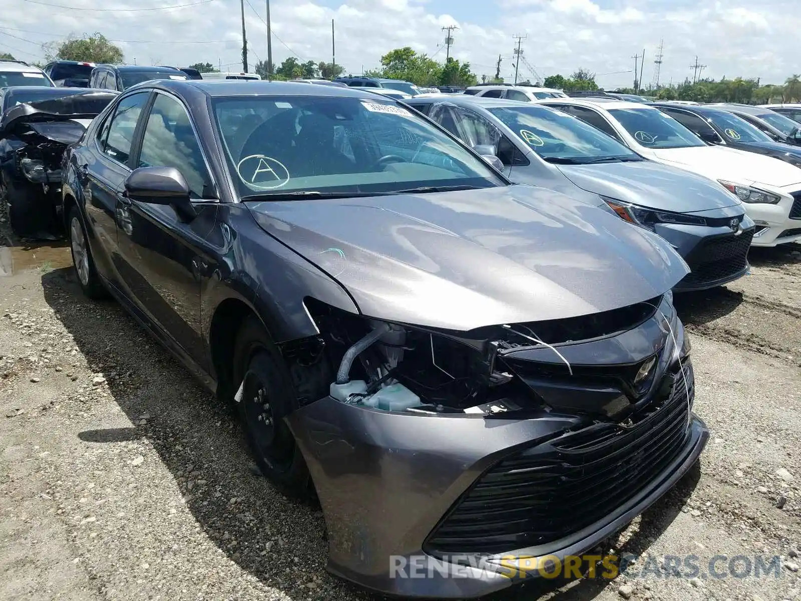 1 Photograph of a damaged car 4T1B11HK5KU688425 TOYOTA CAMRY 2019