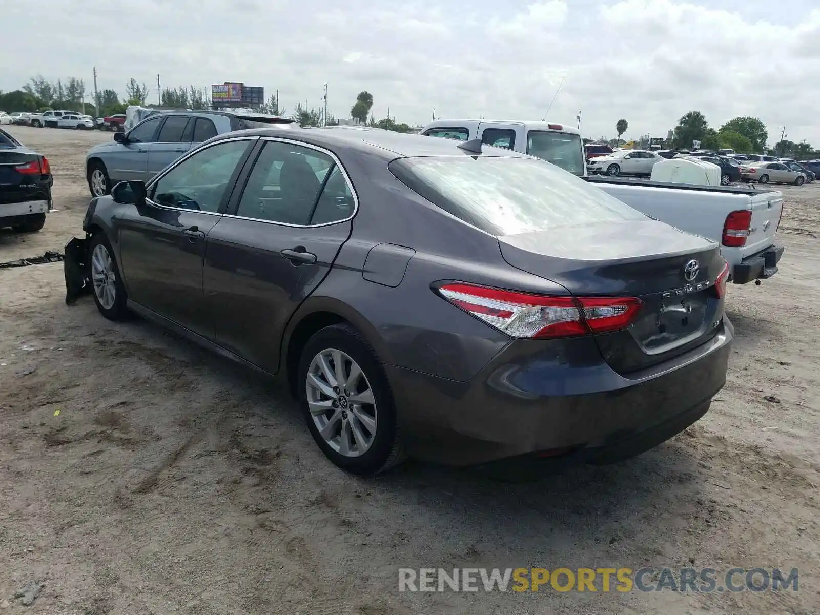 3 Photograph of a damaged car 4T1B11HK5KU688425 TOYOTA CAMRY 2019