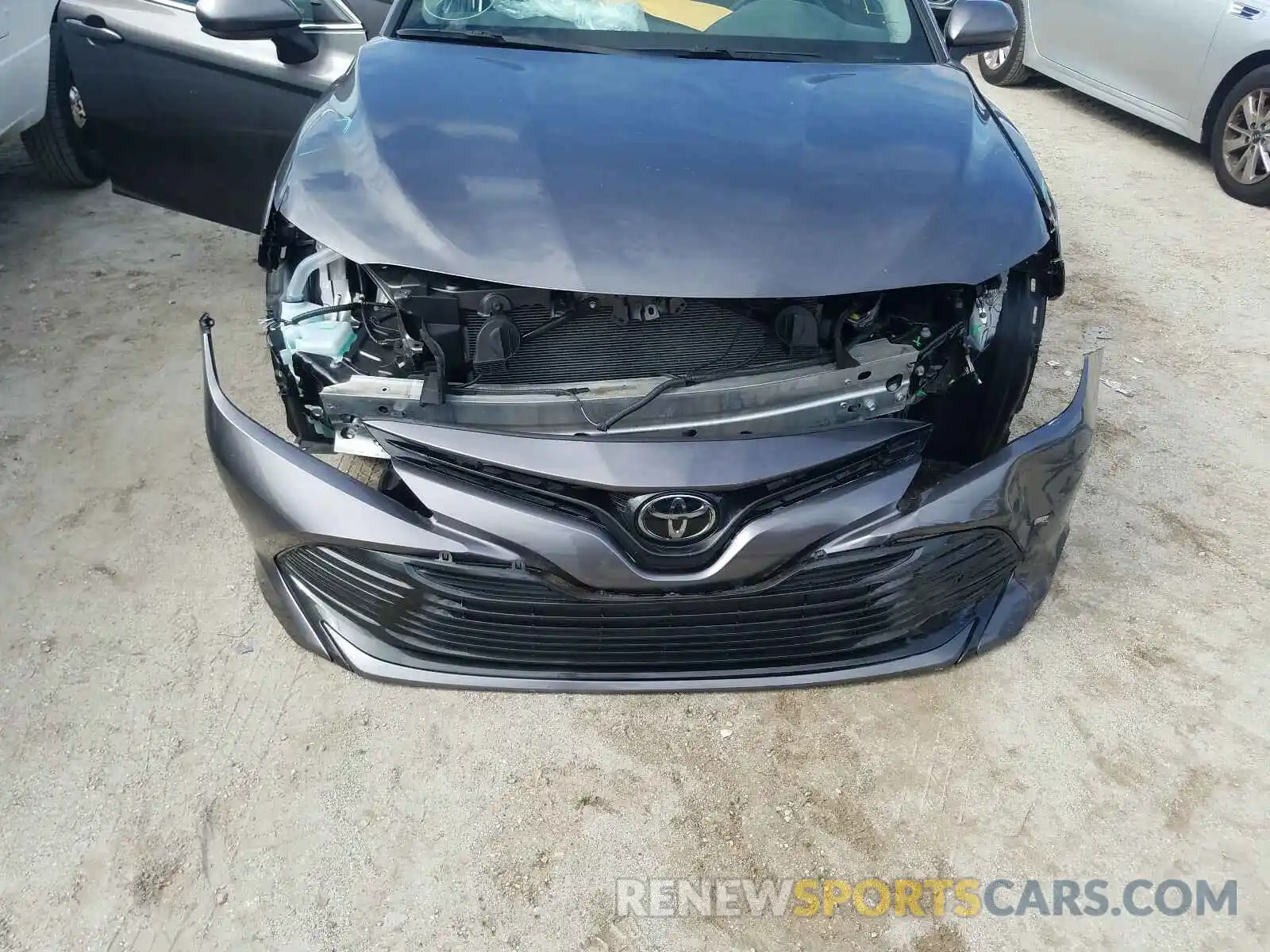 9 Photograph of a damaged car 4T1B11HK5KU688425 TOYOTA CAMRY 2019