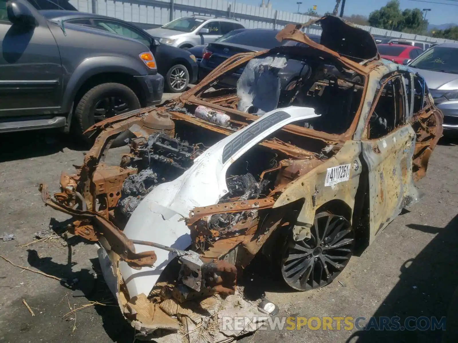 2 Photograph of a damaged car 4T1B11HK5KU688554 TOYOTA CAMRY 2019