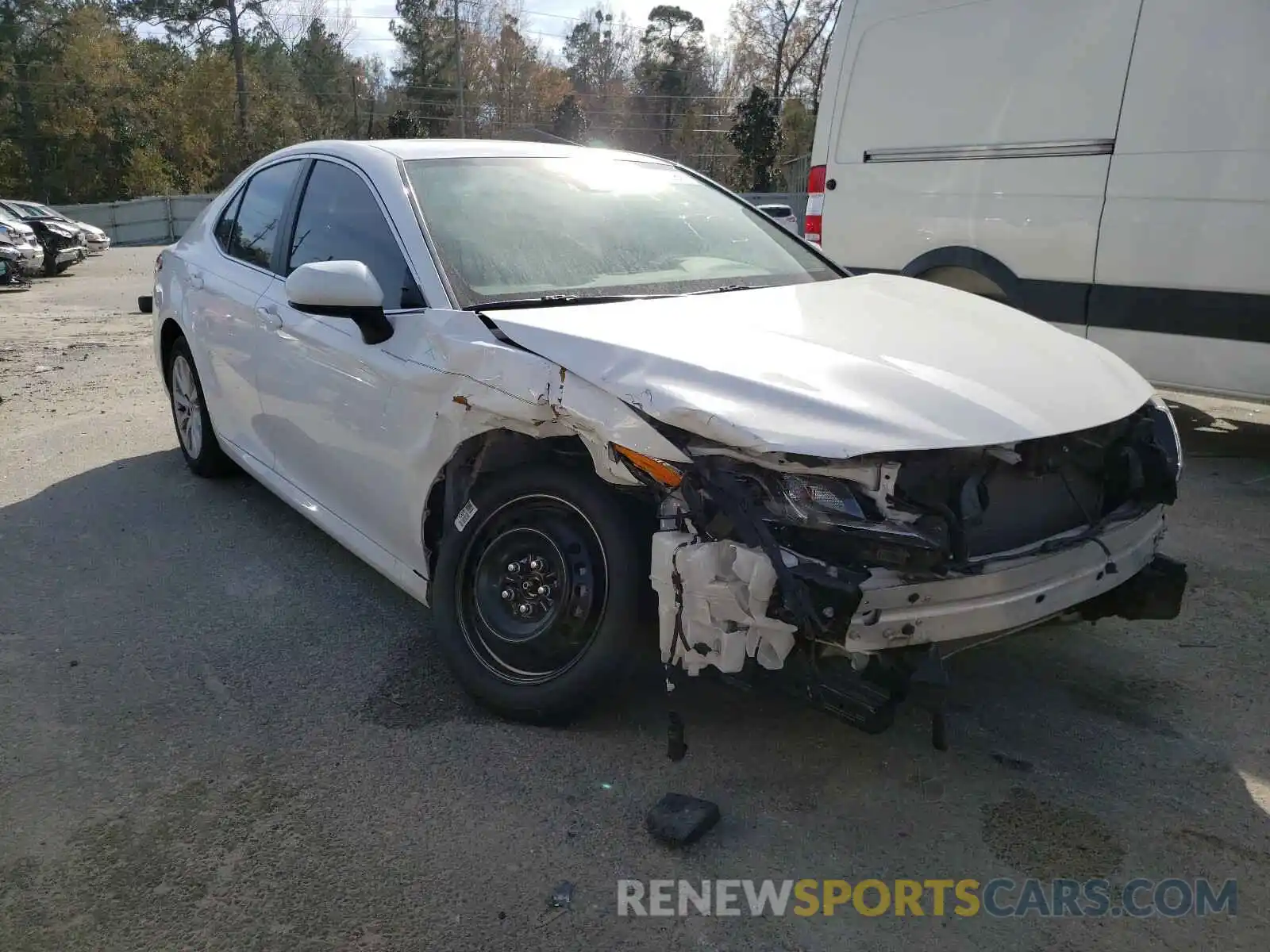 1 Photograph of a damaged car 4T1B11HK5KU689526 TOYOTA CAMRY 2019