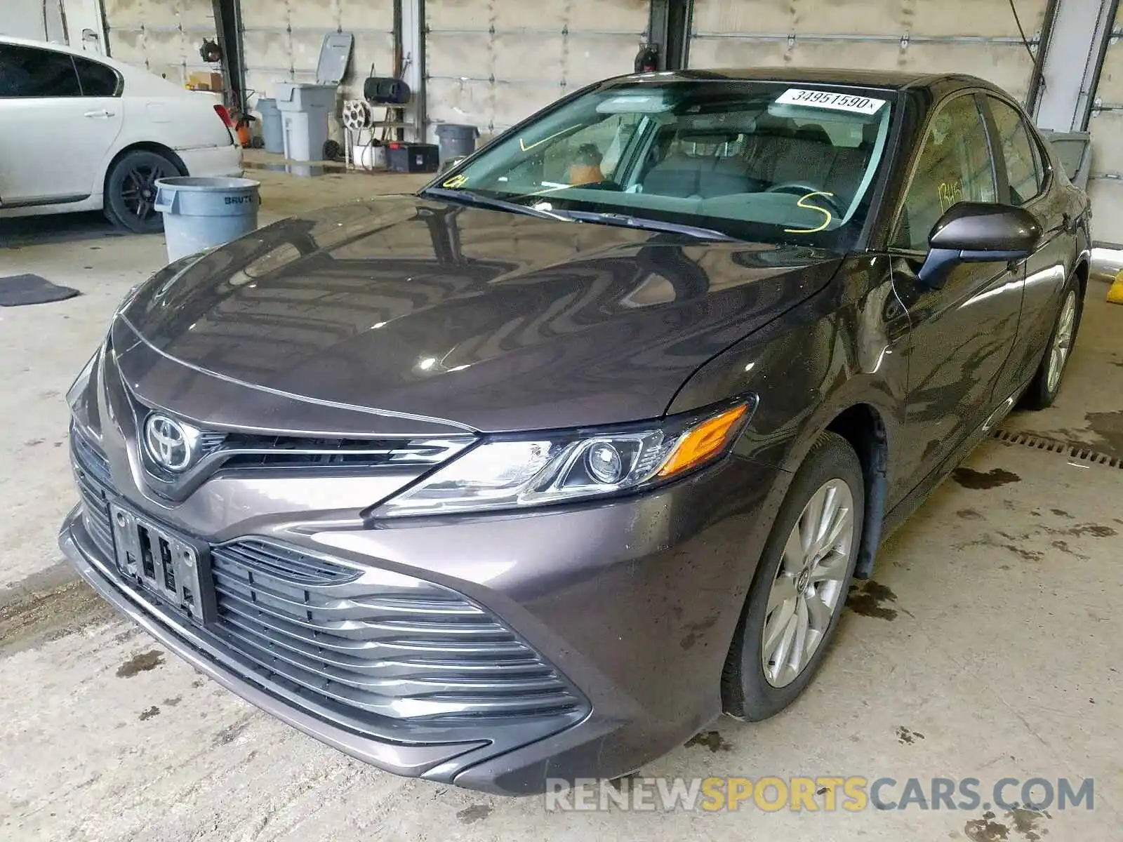 2 Photograph of a damaged car 4T1B11HK5KU690420 TOYOTA CAMRY 2019