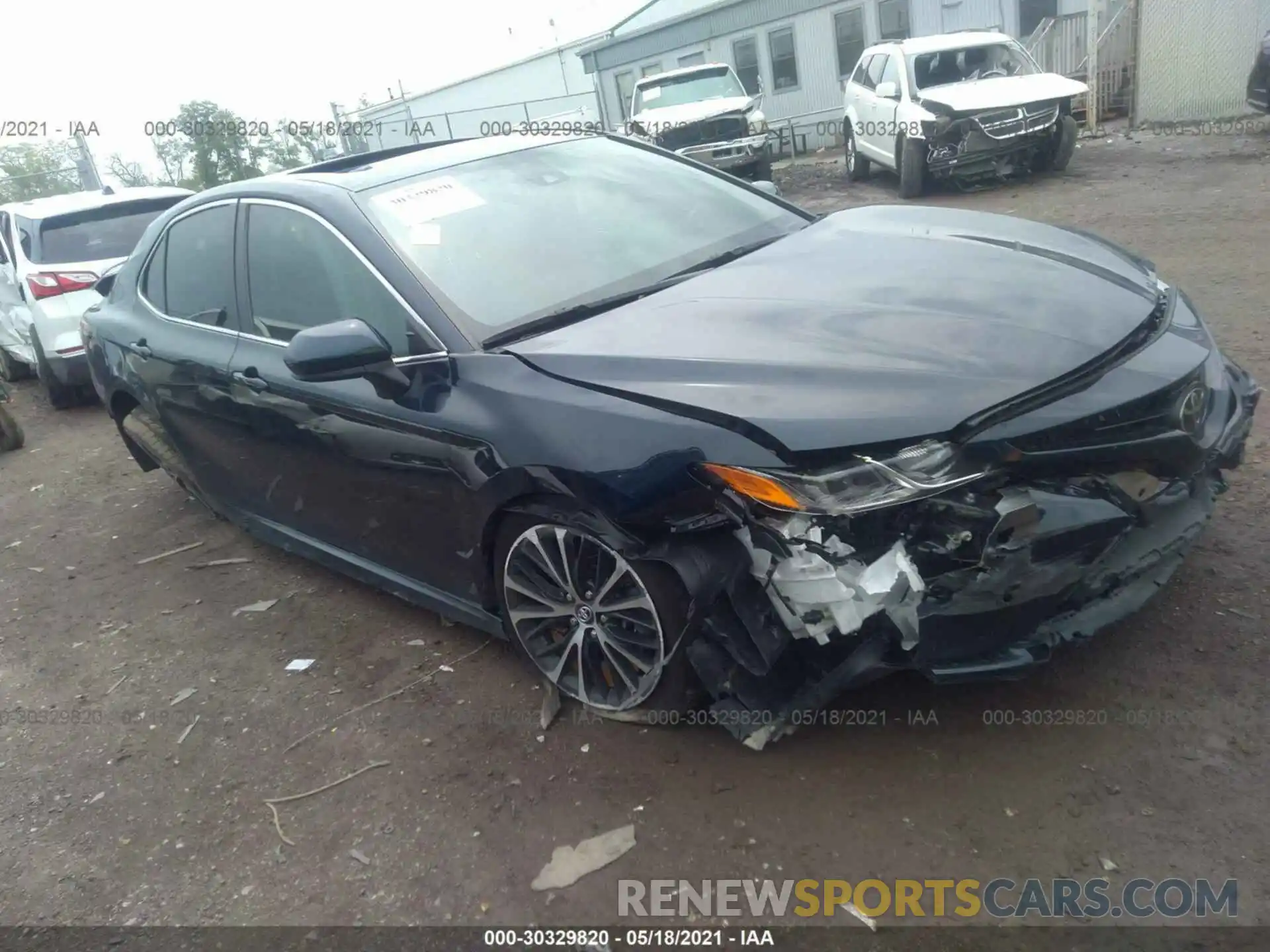 1 Photograph of a damaged car 4T1B11HK5KU691261 TOYOTA CAMRY 2019