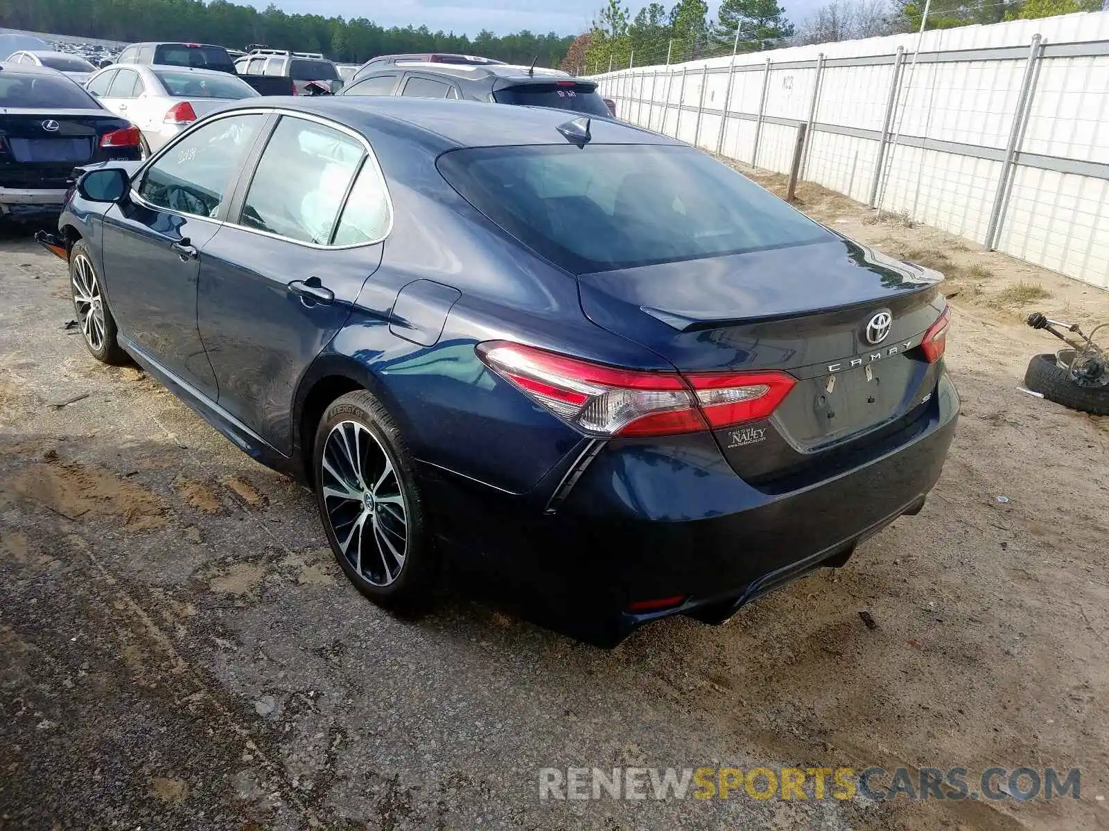 3 Photograph of a damaged car 4T1B11HK5KU691650 TOYOTA CAMRY 2019