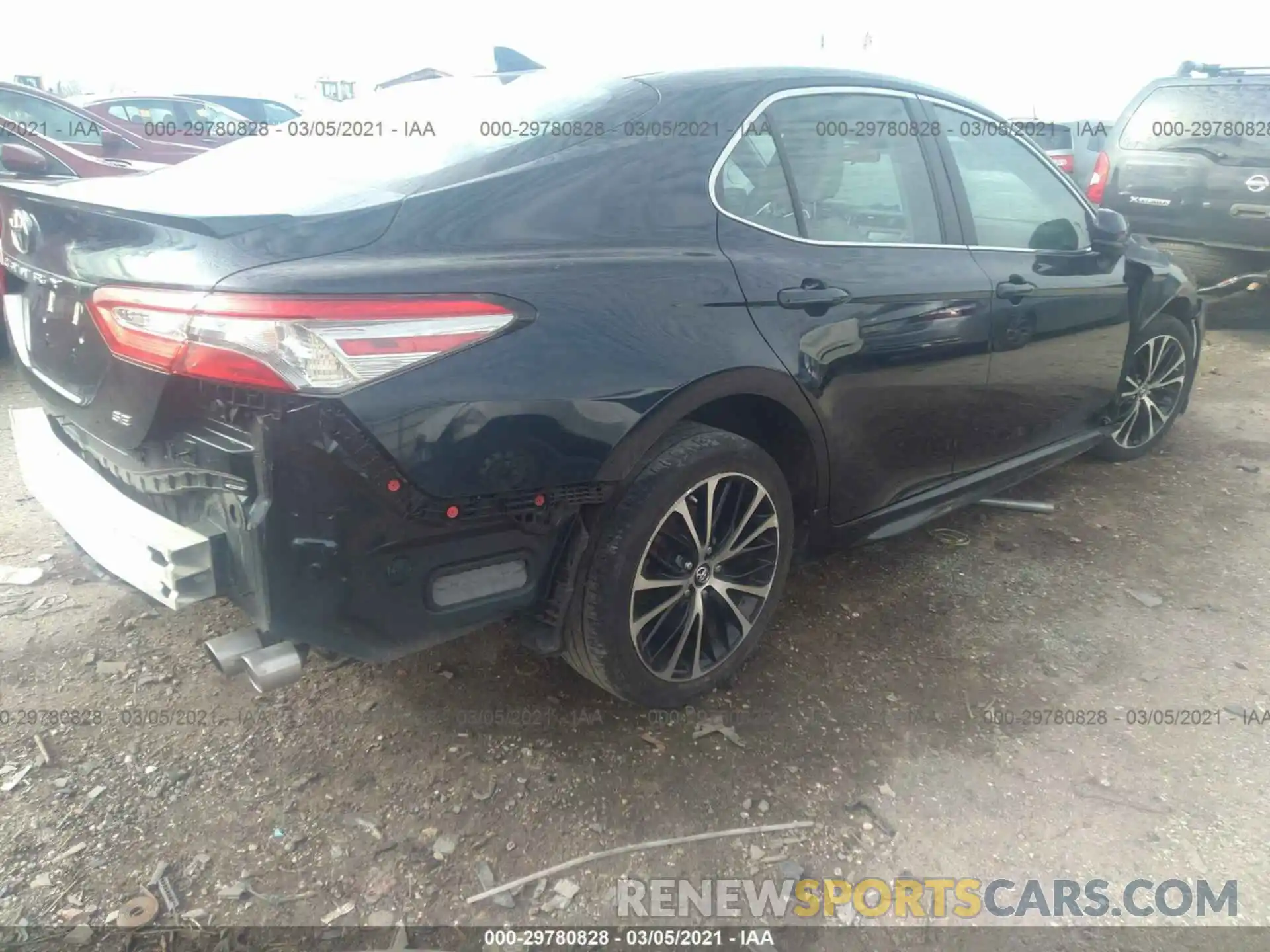 4 Фотография поврежденного автомобиля 4T1B11HK5KU691955 TOYOTA CAMRY 2019