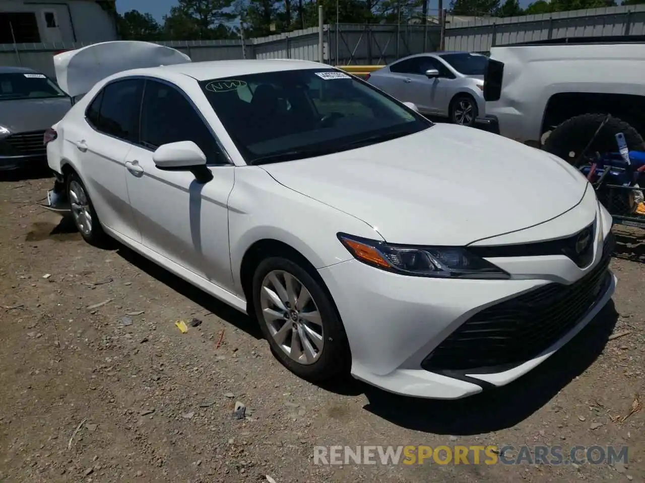 1 Photograph of a damaged car 4T1B11HK5KU693298 TOYOTA CAMRY 2019