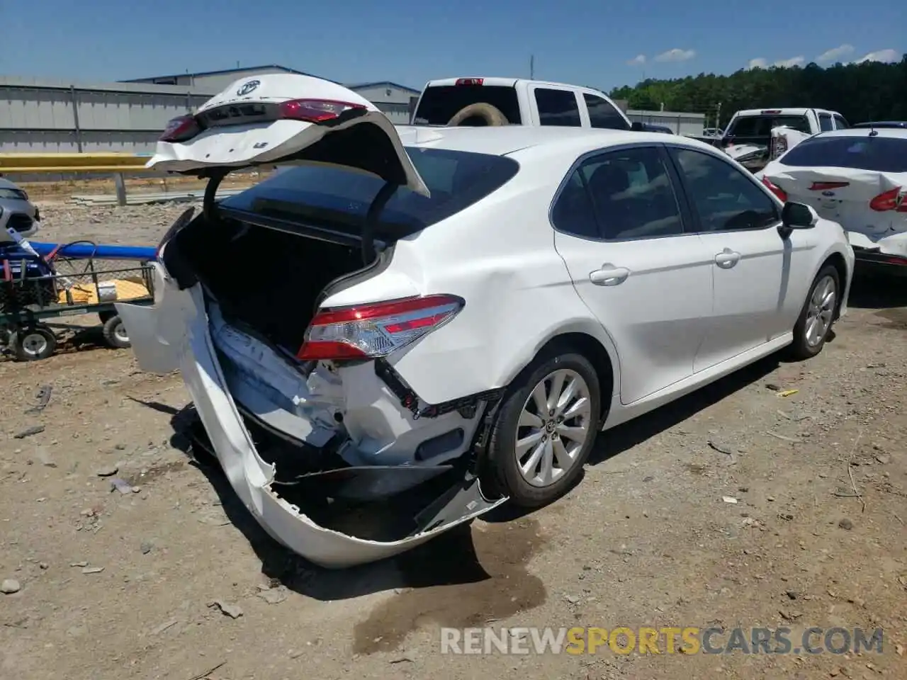 4 Photograph of a damaged car 4T1B11HK5KU693298 TOYOTA CAMRY 2019