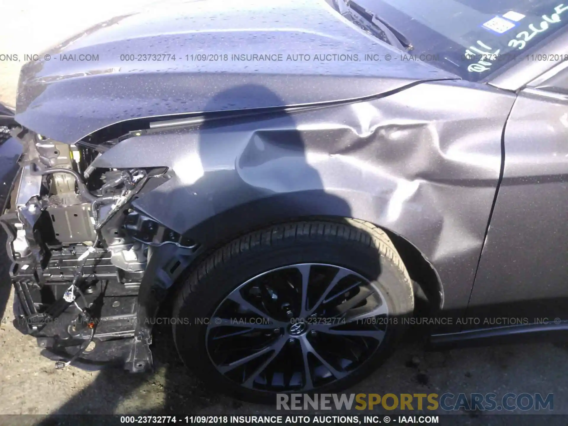 6 Photograph of a damaged car 4T1B11HK5KU693768 Toyota Camry 2019