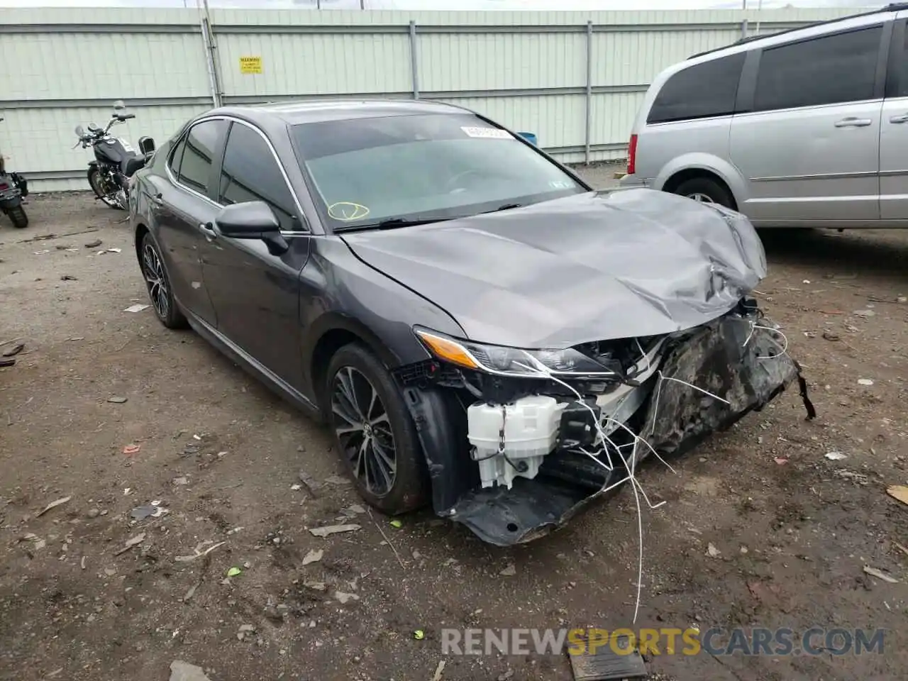 1 Photograph of a damaged car 4T1B11HK5KU694046 TOYOTA CAMRY 2019