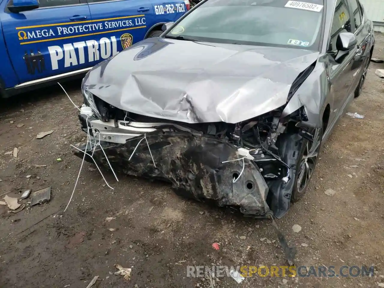 9 Photograph of a damaged car 4T1B11HK5KU694046 TOYOTA CAMRY 2019