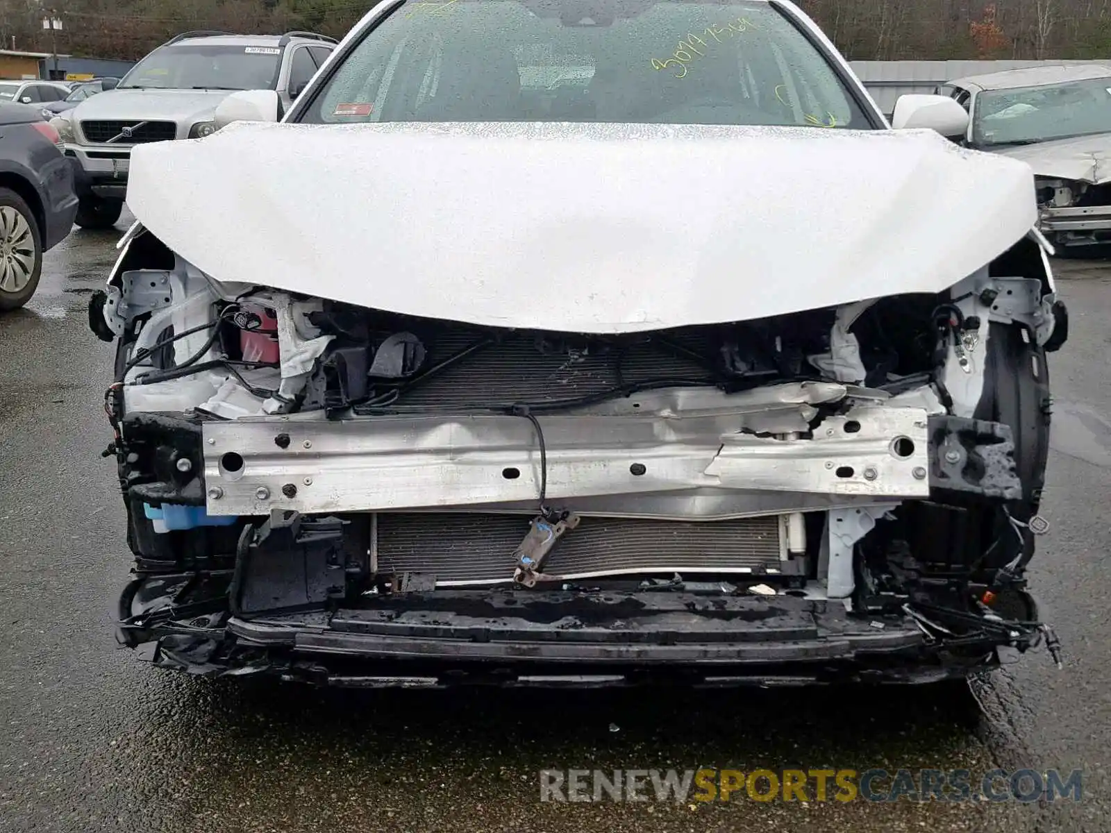 9 Photograph of a damaged car 4T1B11HK5KU694077 TOYOTA CAMRY 2019