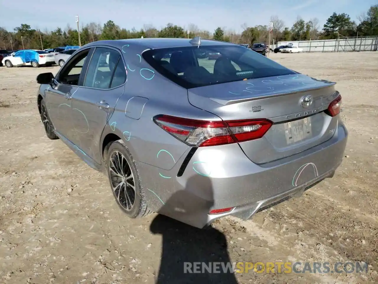 3 Фотография поврежденного автомобиля 4T1B11HK5KU694774 TOYOTA CAMRY 2019