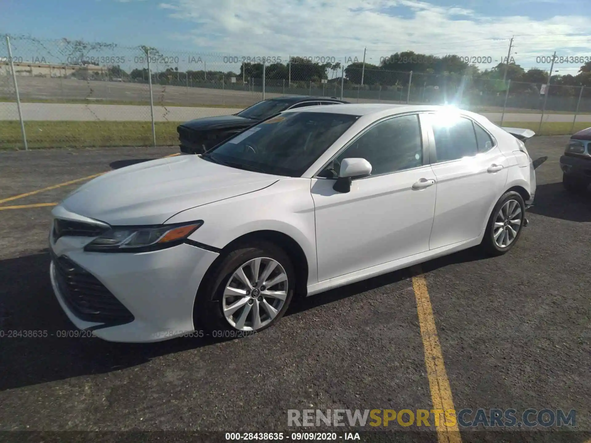 2 Photograph of a damaged car 4T1B11HK5KU695424 TOYOTA CAMRY 2019