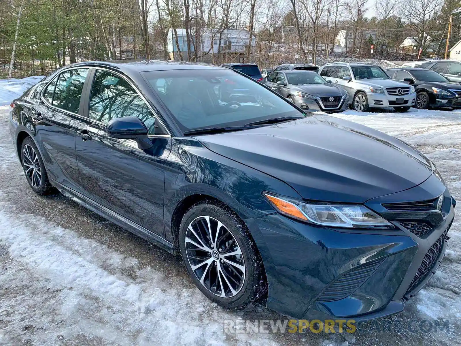 1 Photograph of a damaged car 4T1B11HK5KU696752 TOYOTA CAMRY 2019